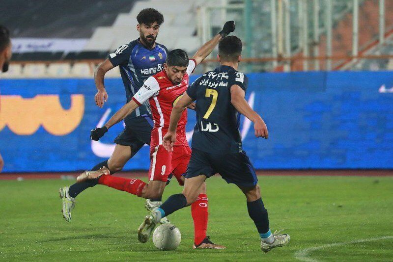 تصاویر | ستاره پرسپولیس به گریه افتاد!/ شکار تصویر یک سرخپوش قبل از سوت پایان!