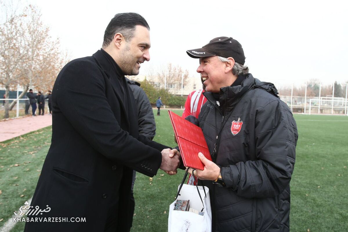 تصاویر| سورپرایز ویژه پرسپولیس به مناسبت سال جدید میلادی/ اقدام جالب در بازی دوستانه سرخپوشان
