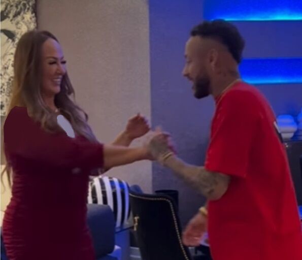 عکس| تصویر جنجالی از مادر جوان نیمار/ عملهای زیبایی این زن سوژه برزیلیها شد!