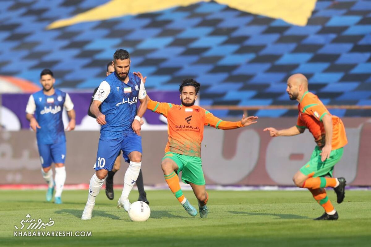 یک بازیکن دیگر در لیست فروش استقلال؛ ۳ بازیکن اردوی آبی را ترک می کنند