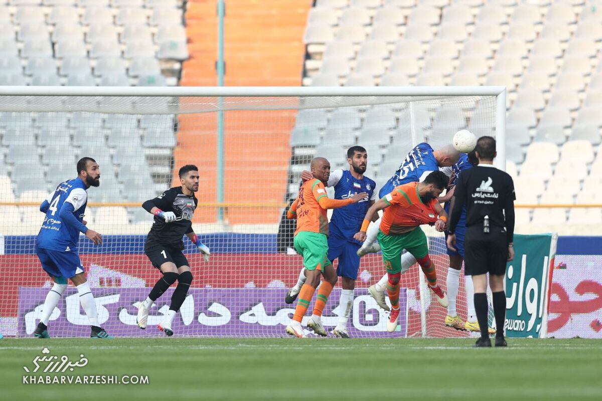 استقلال ۲ امتیاز مهم داد و به صدر رفت/ مسیها به کمک پرسپولیس آمدند استقلال ۲ امتیاز مهم داد و به صدر رفت/ مسیها به کمک پرسپولیس آمدند