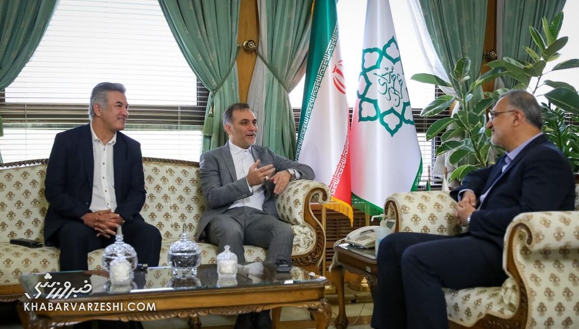 انتخاب سرمربی برای تیم ملی در دستور جلسه هیئت رئیسه نیست!/ پله به بادیگاردهایش گفت میخواهم با ایرانیها عکس یادگاری بگیرم