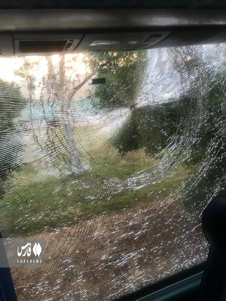 تصاویر | گاز گرفتن پای بازیکن توسط دروازهبان استقلال/ روح لوئیس سوارس در فوتبال ایران ظاهر شد!