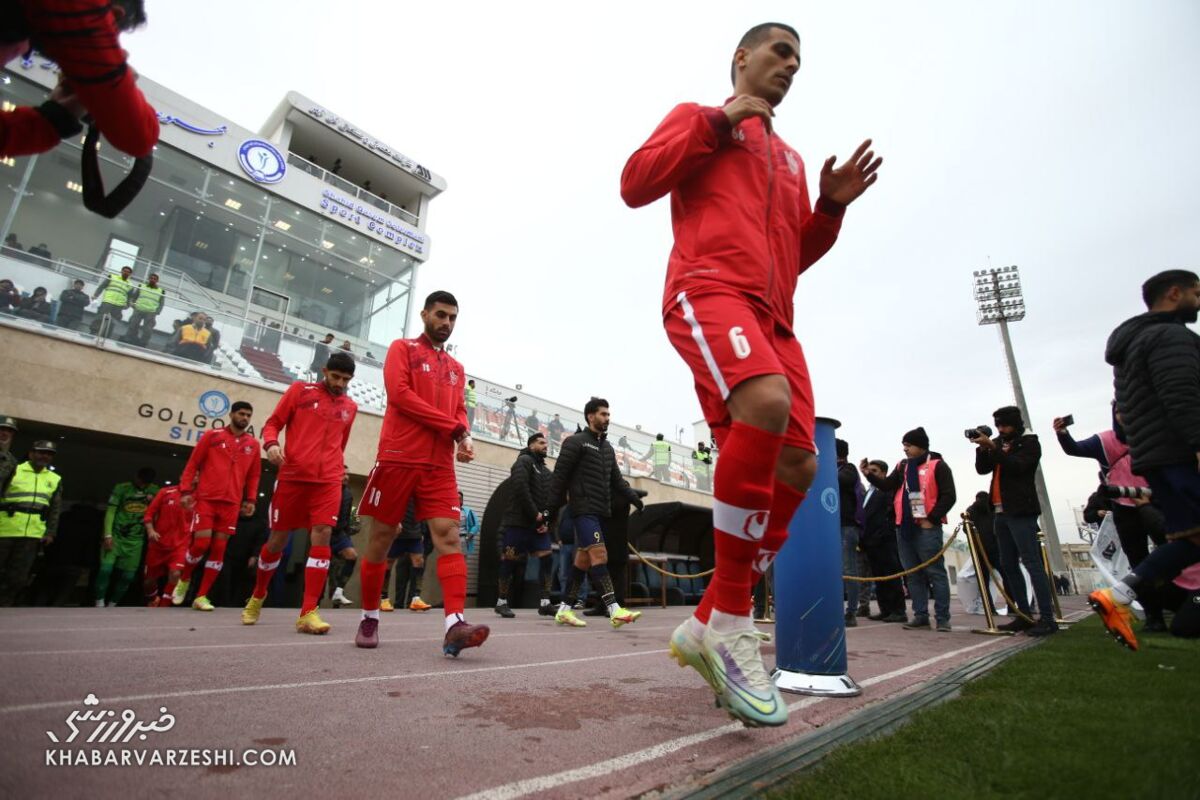 پرسپولیس هر دو جام را می خواهد/ تیم ما با کیفیت ترین تیم لیگ است/ آن خطا را همه دیدند به جز داور/ نزدیک بود با همان یک اشتباه حذف شویم