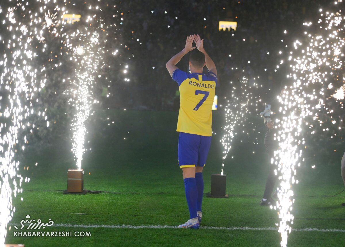 عکس| خوشبختی النصریها با رونالدو/ لشکرکشی هواداران CR7 به آسیا عکس| خوشبختی النصریها با رونالدو/ لشکرکشی هواداران CR7 به آسیا