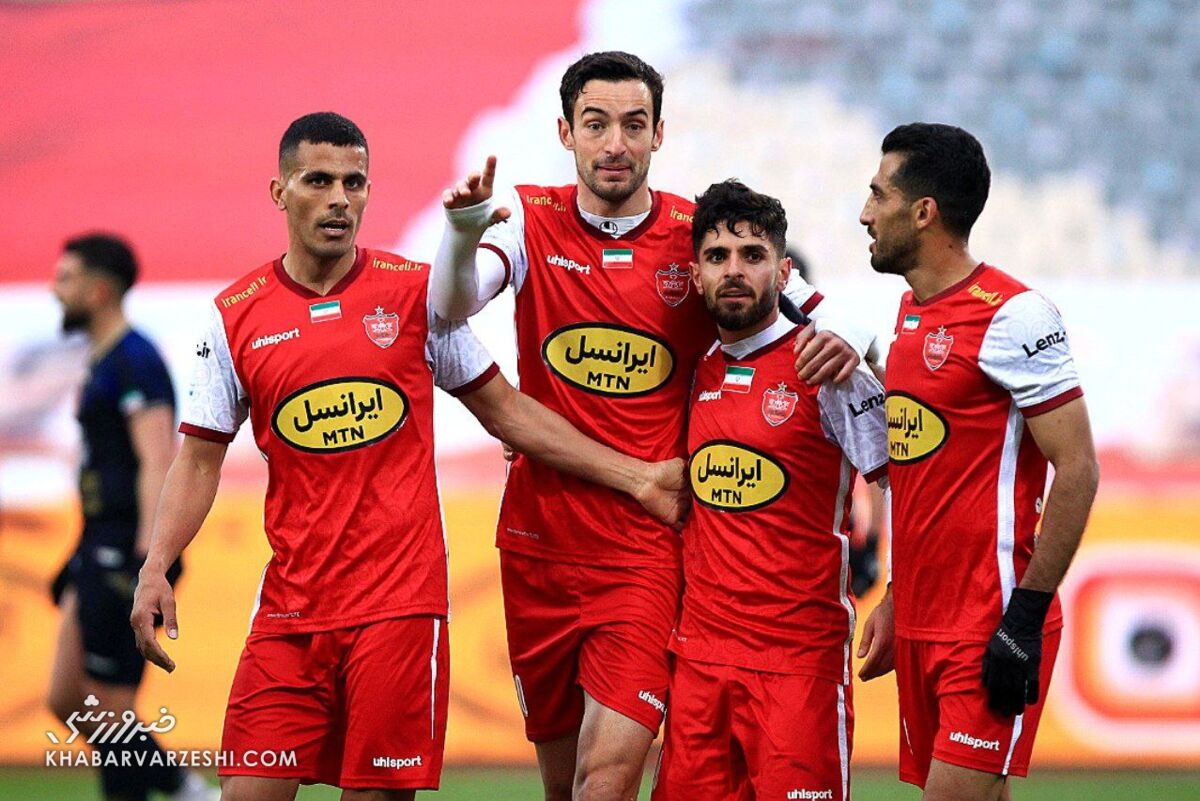 شادی گل محمد عمری در دیدار پرسپولیس و نساجی