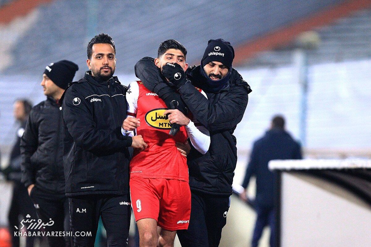 مهدی ترابی پس از اخراج در دیدار پرسپولیس و نساجی