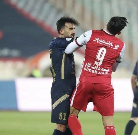 عکس| تصویری از سیلی محکمی که مهدی ترابی خورد/ داور این اتفاق را ندید؟