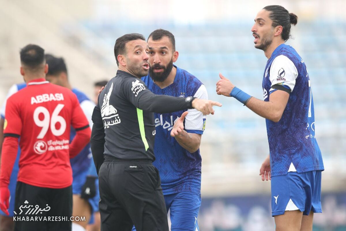 انتقاد تند ملی پوش سابق استقلال از ساپینتو/ اگر قرار باشد هر بازی را ببازیم که دیگر استقلال نیستیم/ به یزدانی تهمت نزنید؛ حقش حضور در تیم ملی است