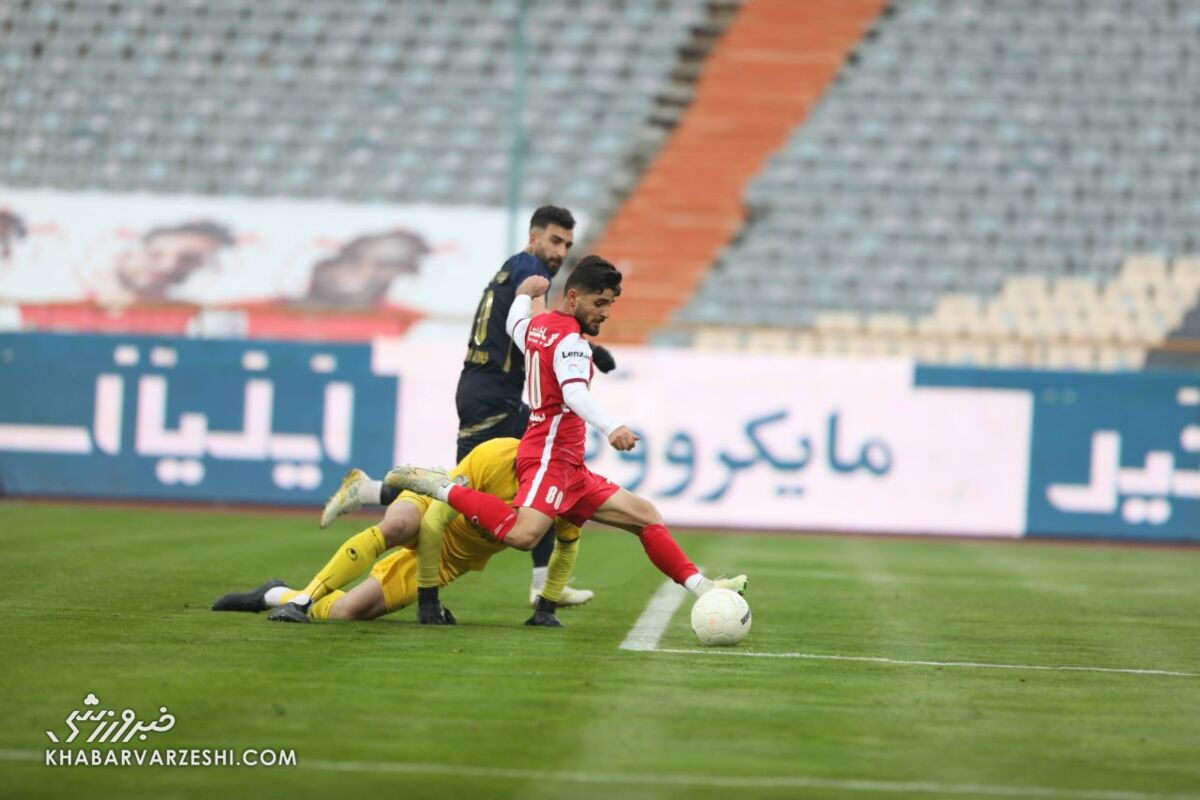 گل محمد عمری در دیدار پرسپولیس و نساجی