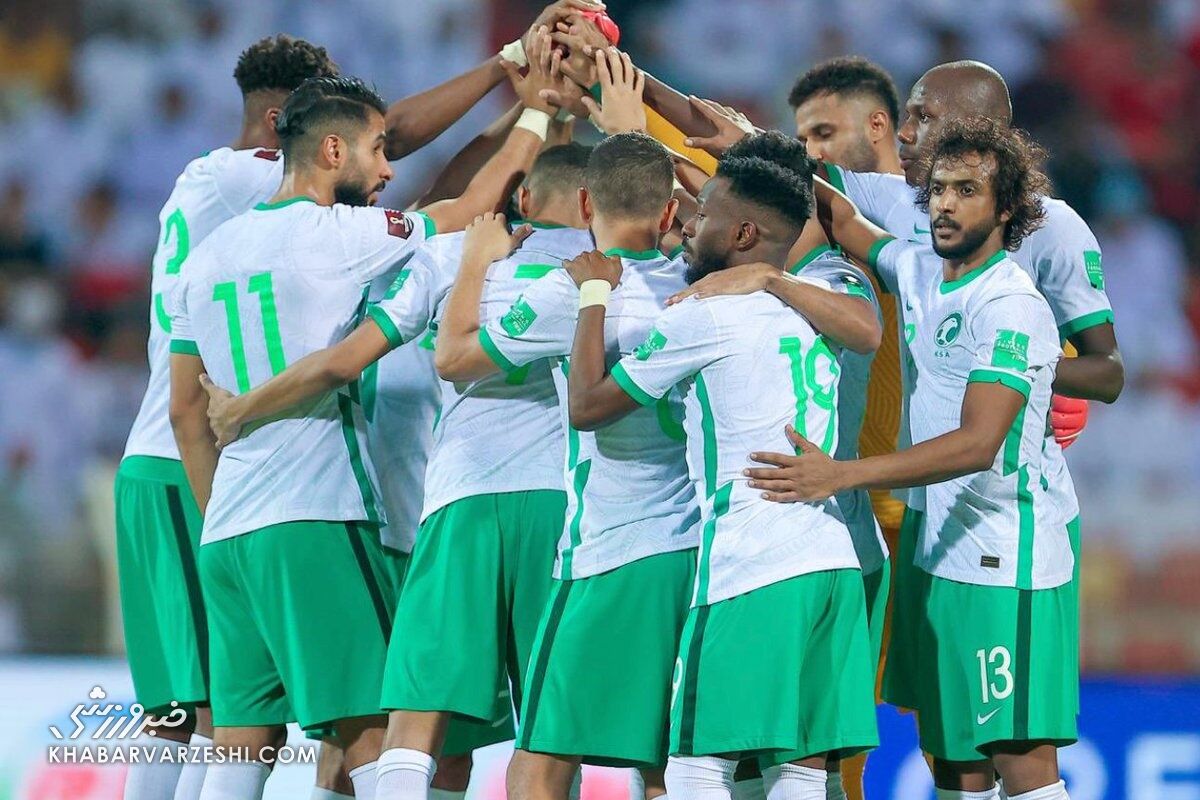 عکس| حرکت بی شرمانه تیم ملی عربستان علیه ایران/ اتوبوس جنجالی در جام ملت‌های عرب