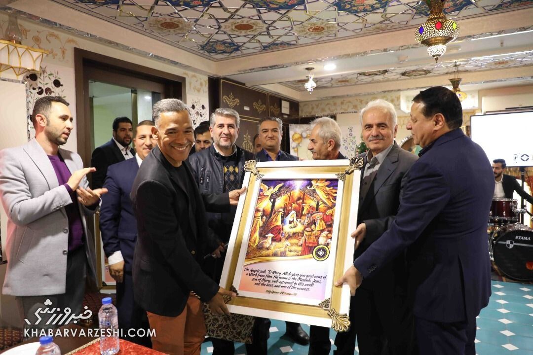 جشن سال نو میلادی برای سرمربی پرتغالی با موزیک زنده