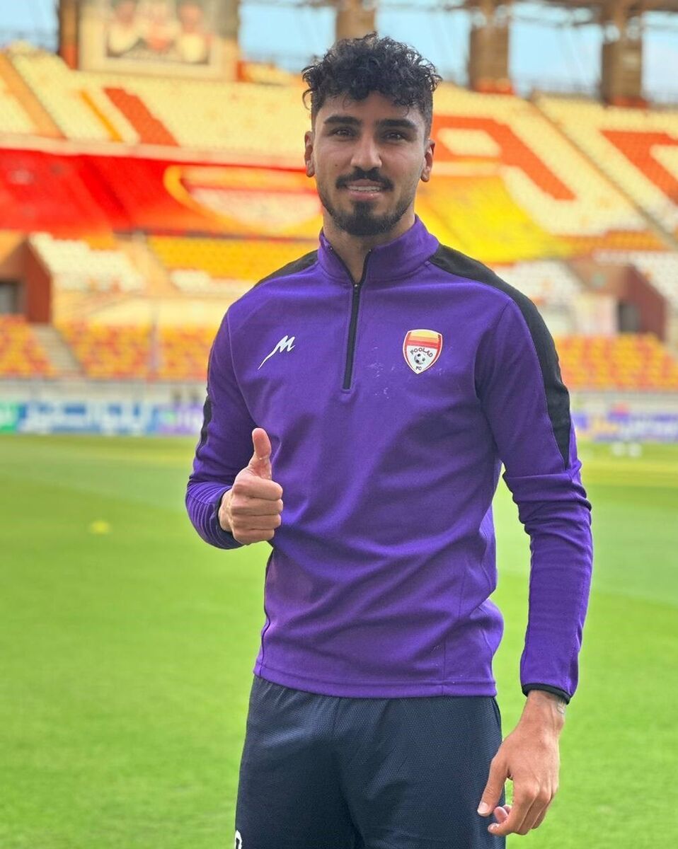 عکس| هافبک سرخ ها رسماً به فولاد پیوست