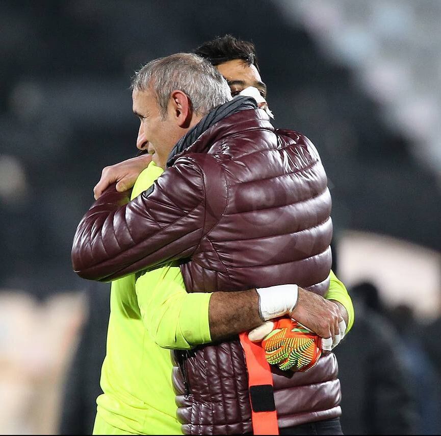 عکس | حرکت تحسینبرانگیز و جوانمردانه یحیی گلمحمدی در پایان بازی/ قشنگترین لحظه بازی پرسپولیس - ونپارس