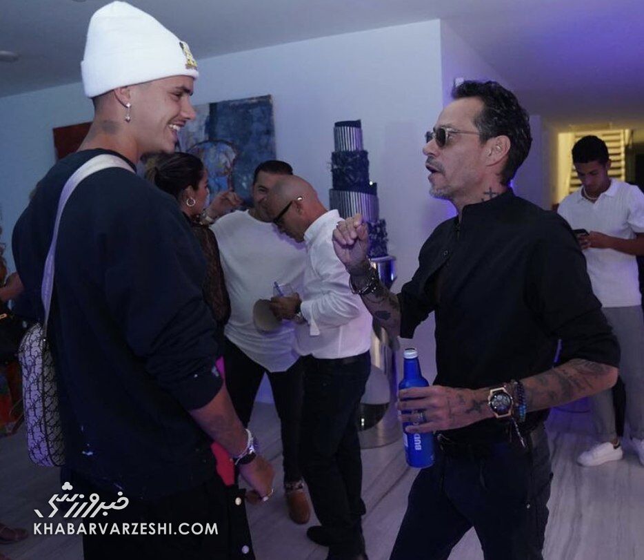 نگاهی به زندگی پر زرق و برق رومئو بکام/ از تعطیلات مجلل تا عکسهای مد، قرارداد با پوما و رابطهای که عکسهایش از اینستاگرام پاک شد!