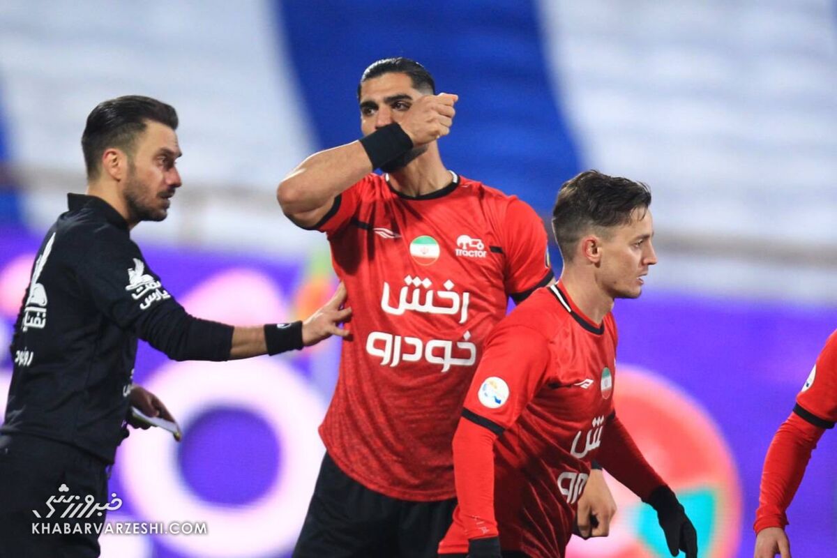 رضا اسدی چرا در پرسپولیس نماند؟/ پیشنهاد عجیبی که مورد قبول واقع نشد! رضا اسدی چرا در پرسپولیس نماند؟/ پیشنهاد عجیبی که مورد قبول واقع نشد!