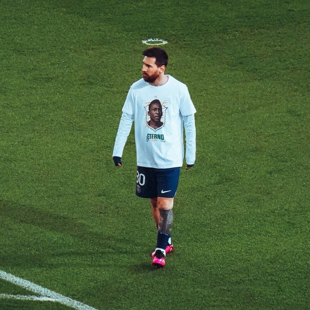 عکس| ادای احترام مسی به پله/ پیراهن خاص بر تن فوق ستاره پاری سن ژرمن