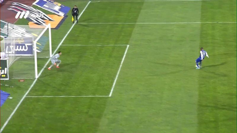 عکس| تکرار پنالتی بحثبرانگیز استقلال مقابل تراکتور/ سکوت کمک داور جنجالی شکست؛ من سربازم نه سرهنگ!