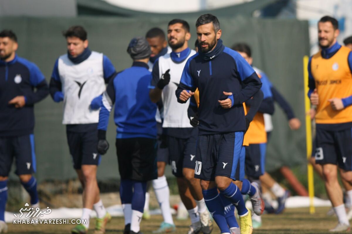 خواب زمستانی در نقل و انتقالات فوتبال ایران/ پاتک ژنرال استقلال به آبی ها؛ شاید این مهاجم شاکی از استقلال برود!