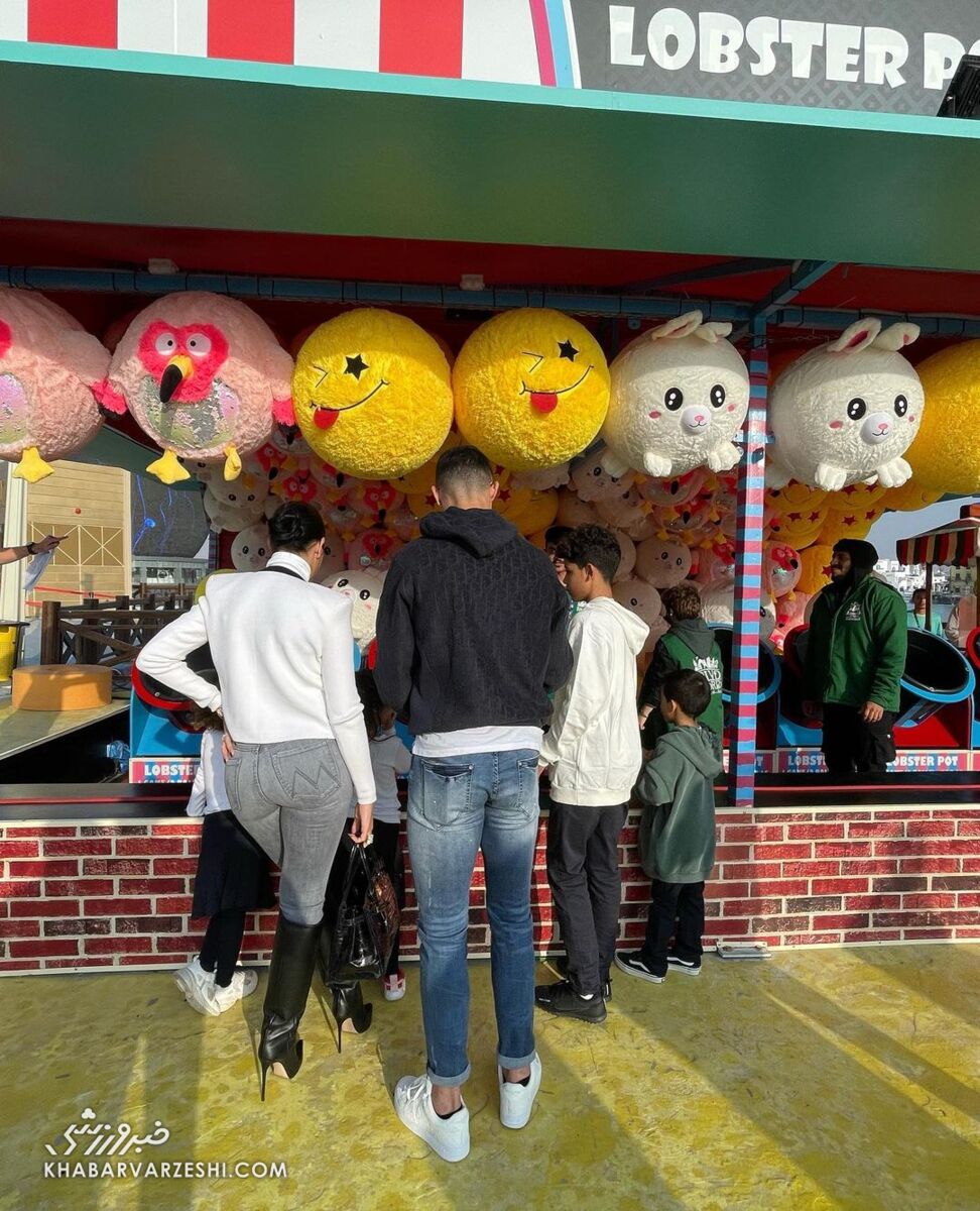 عکس| آخر هفته لاکچری جورجینا با رونالدو در عربستان/ کریستیانو خانوادهاش را به گردش برد