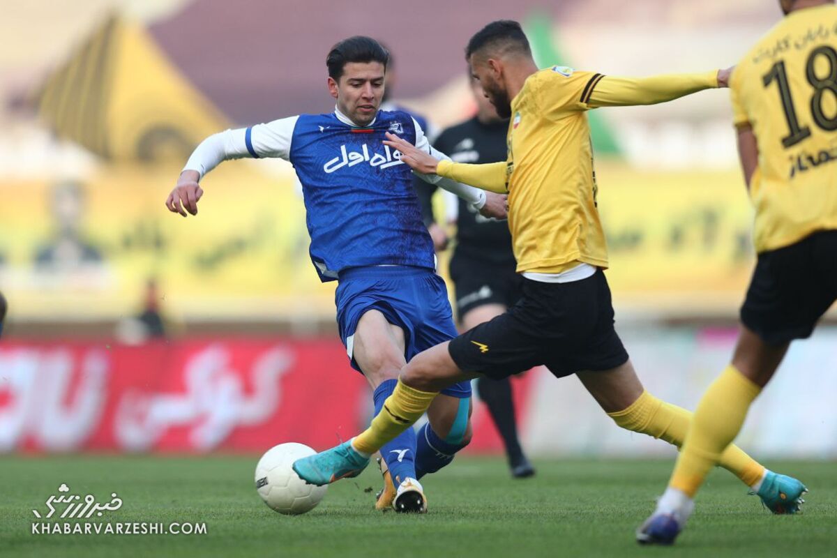 کلاه ساپینتو جذابیتش را قویتر کرد/ با دلیل میگویم طارمی و آزمون هیچ مشکلی با قلعهنویی پیدا نمیکنند/ دولت به استقلال لطف نمیکند بلکه وظیفه اش است