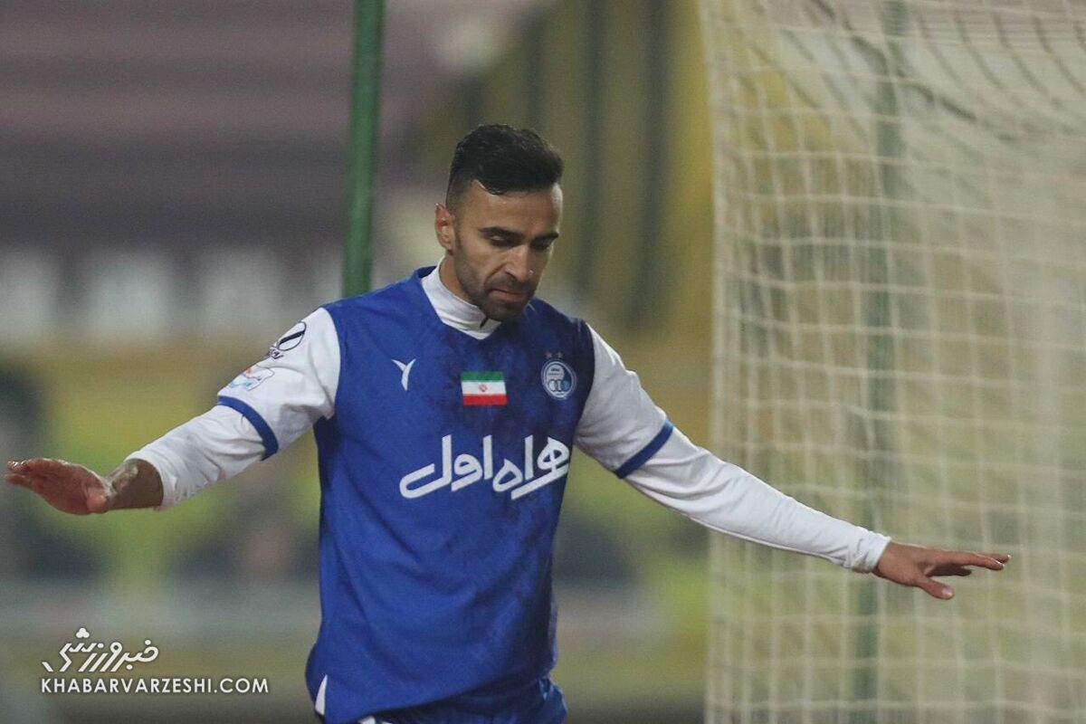 سوهان کشیدن مهاجمان گلنزن استقلال روی اعصاب هواداران/ شلیک ساپینتو با اسلحه خالی!