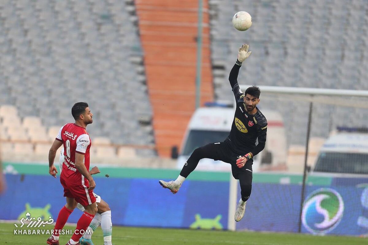 درخشان: پرسپولیس با چنگ و دندان بازی کرد و ۳ امتیاز گرفت/ شکست استقلال، عزم پرسپولیس را برای برد جزم تر کرد!