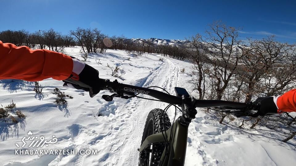 ویدیو| دوچرخه سواری روی برف