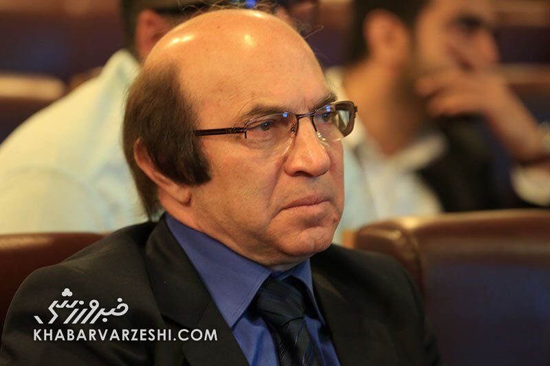 با این مدیریت بازیکن استقلال حق دارد اعتصاب کند/ راحتترین کار در مدیریت باشگاه پرطرفدار جذب اسپانسر است/ نمیتوانید مدیریت کنید همین امروز بروید با این مدیریت بازیکن استقلال حق دارد اعتصاب کند/ راحتترین کار در مدیریت باشگاه پرطرفدار جذب اسپانسر است/ نمیتوانید مدیریت کنید همین امروز بروید