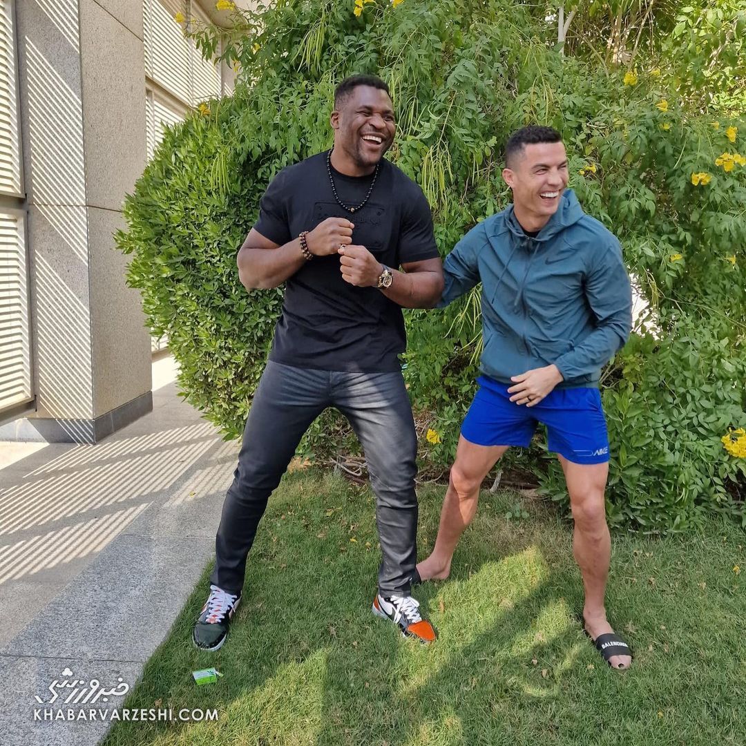 تصاویری جالب از دیدار رونالدو با خطرناکترین مرد دنیا/ مبارز مرگبار UFC در مقابل CR7