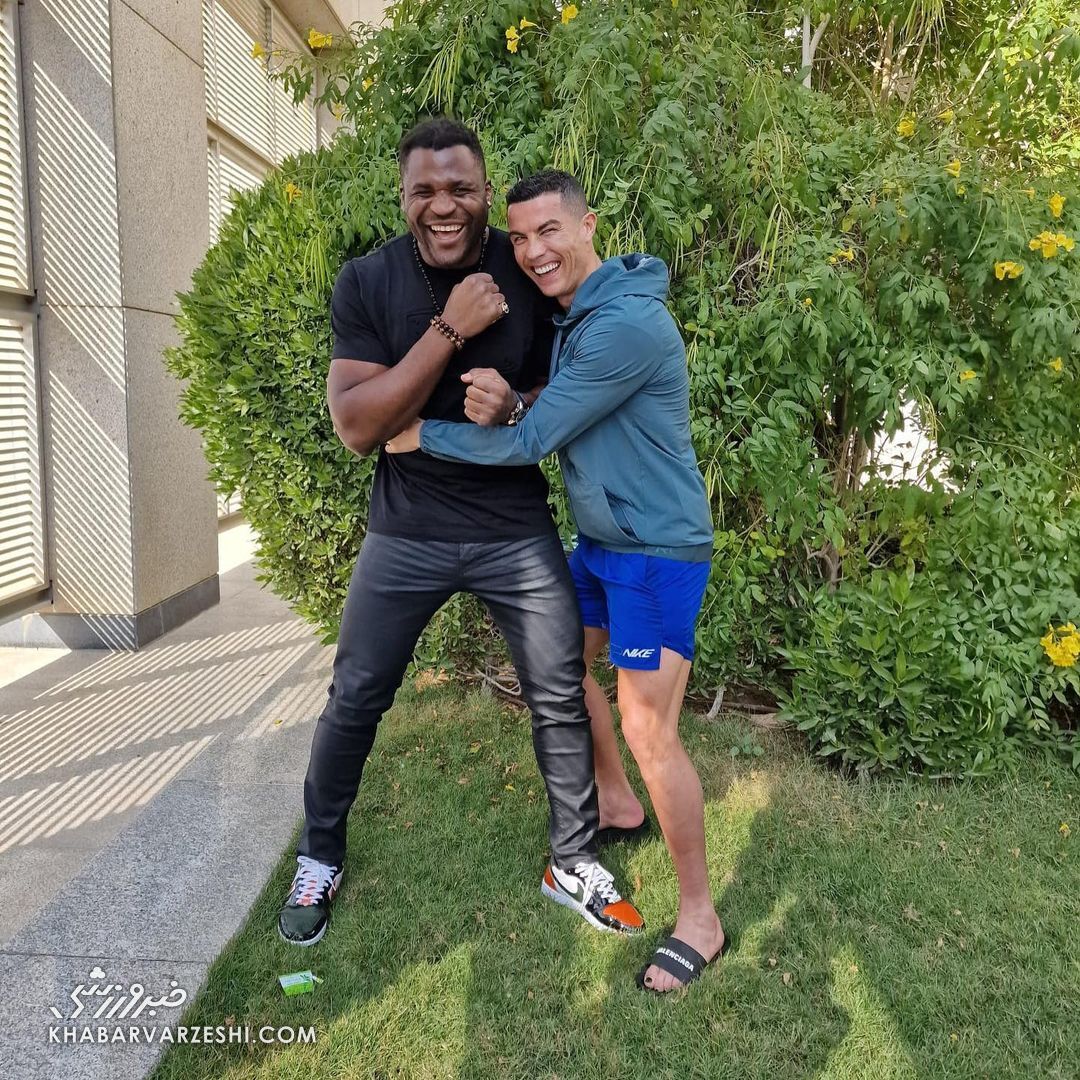 تصاویری جالب از دیدار رونالدو با خطرناکترین مرد دنیا/ مبارز مرگبار UFC در مقابل CR7