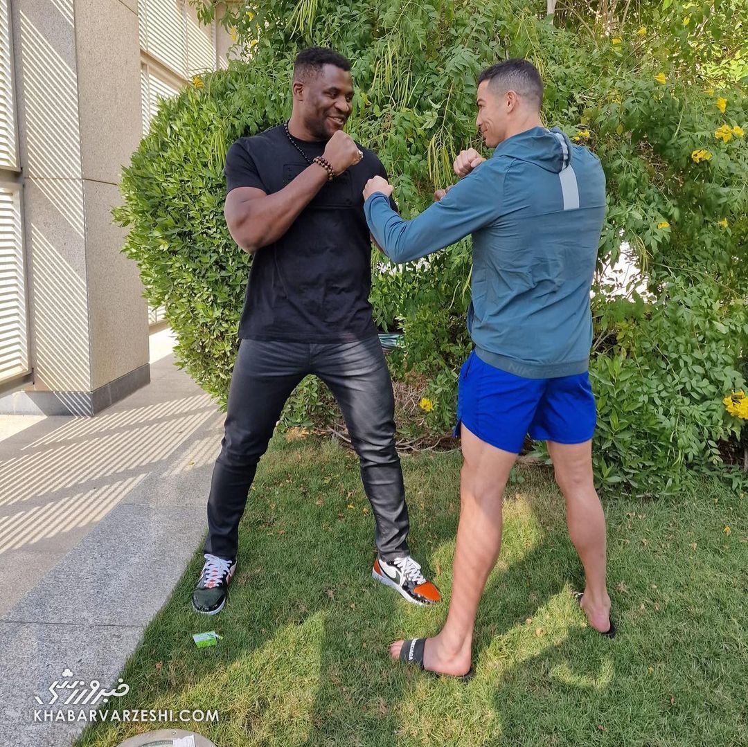 تصاویری جالب از دیدار رونالدو با خطرناکترین مرد دنیا/ مبارز مرگبار UFC در مقابل CR7