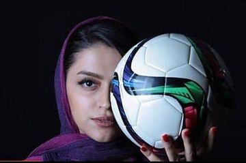 دختر لژیونر ایران: شب‌ها صدای شلیک تیر می‌آمد و از ترس تا صبح نمی‌خوابیدم/ مردم به من می‌گفتند دختر نباید فوتبال بازی کند