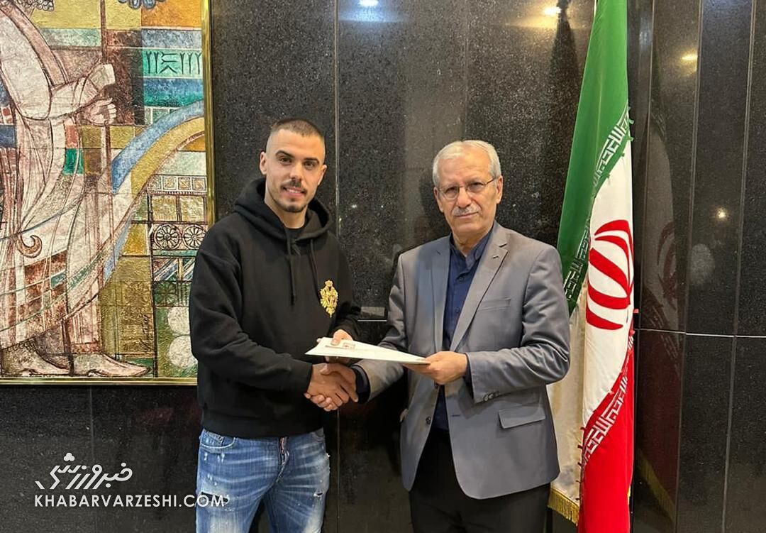 یک گزینه دیگر استقلال از دسترس خارج شد/ تراکتور با بازیکن محبوب ساپینتو تمدید کرد