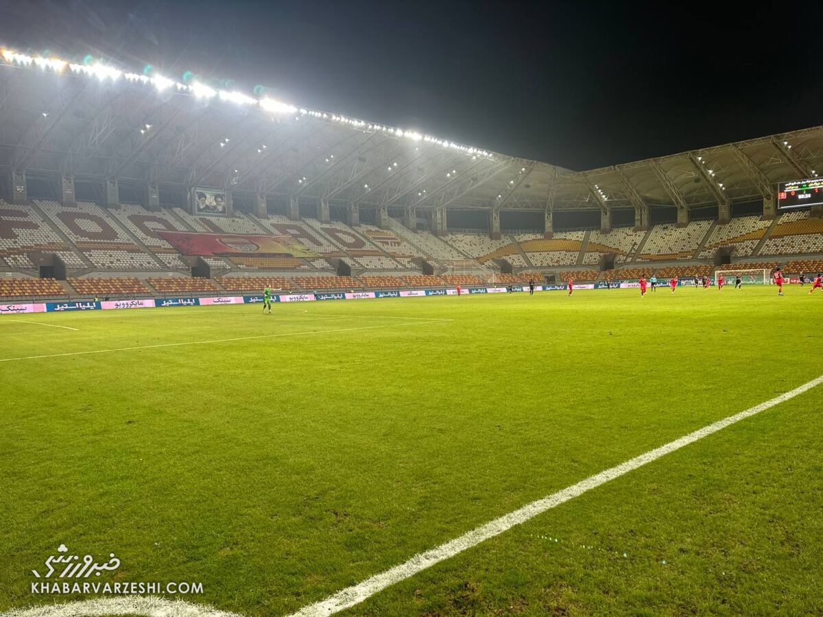 اراک نه، سوپرجام با پرسپولیس را در فولاد آرنا بازی کنیم! اراک نه، سوپرجام با پرسپولیس را در فولاد آرنا بازی کنیم!