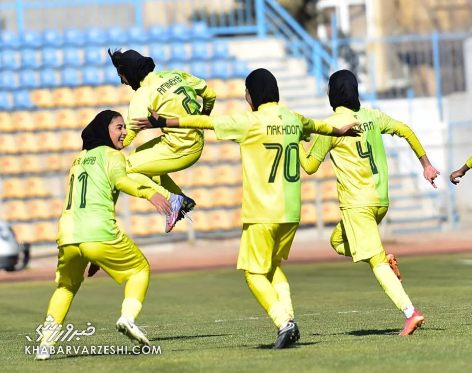 جنجال بزرگ در فوتبال زنان ایران/ خانم ها شاکی شدند؛ استوری های تهدیدآمیز علیه آقای مدیرعامل!