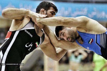 عکس| حسن یزدانی با یک کشتیگیر سرشاخ شد/ علیرضا دبیر دوباره به ستاره ایرانی مشاوره داد