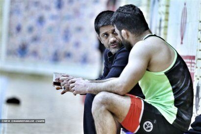 عکس| حسن یزدانی با یک کشتیگیر سرشاخ شد/ علیرضا دبیر دوباره به ستاره ایرانی مشاوره داد