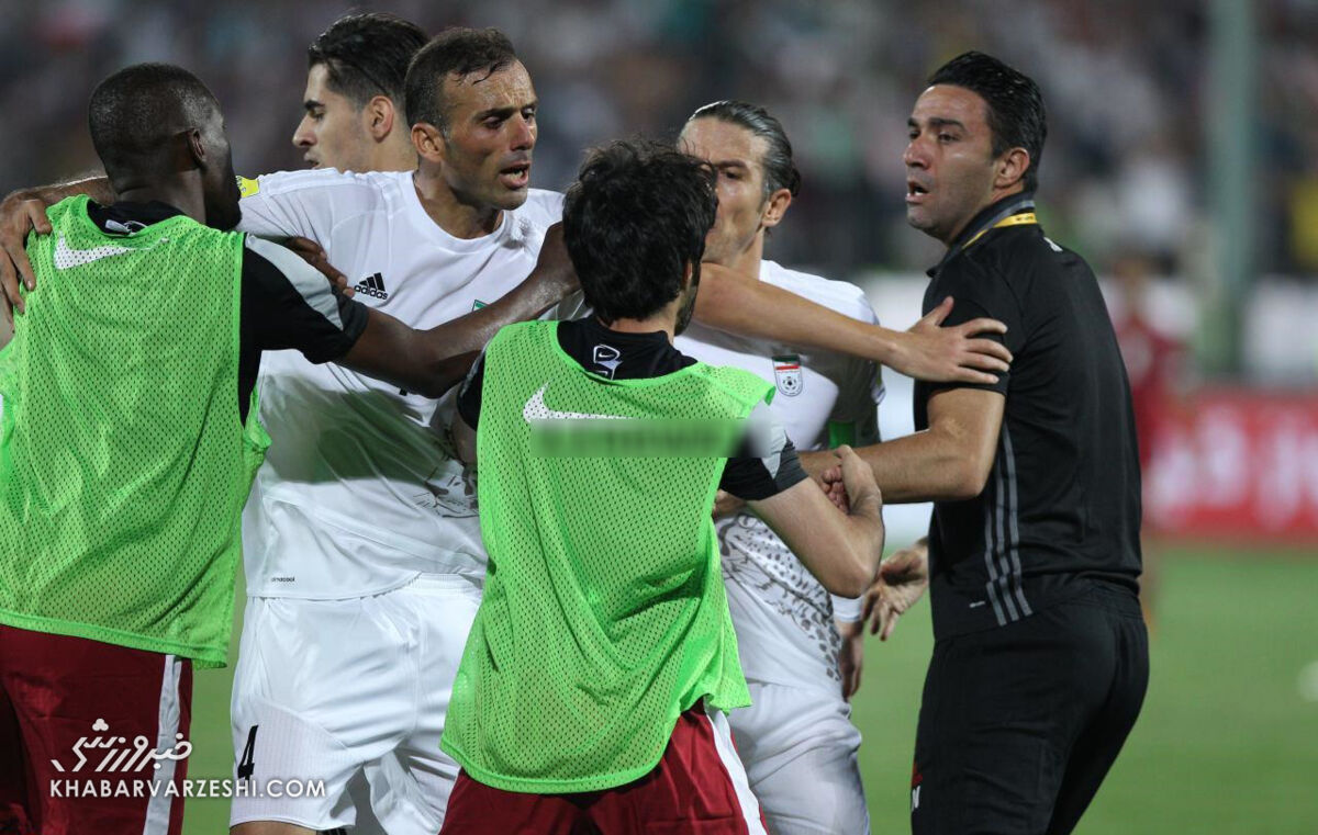 جواد نکونام ۱۱ شهریور ۱۳۹۵ را فراموش نکند/ تصاویر عبرت آموز ار درگیری شدید با قطری ها/ وقتی فیفا فوتبال ایران را نقره داغ کرد!