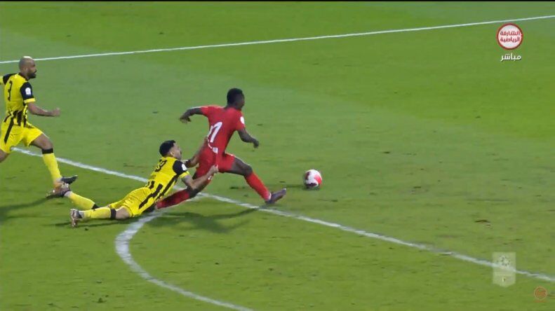 تصاویر| حرکات این بازیکن مجیدی را دیوانه کرد/ عصبانیت شدید فرهاد در شب تلخ