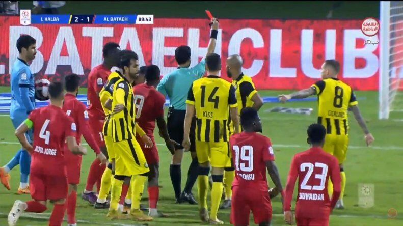 تصاویر| حرکات این بازیکن مجیدی را دیوانه کرد/ عصبانیت شدید فرهاد در شب تلخ