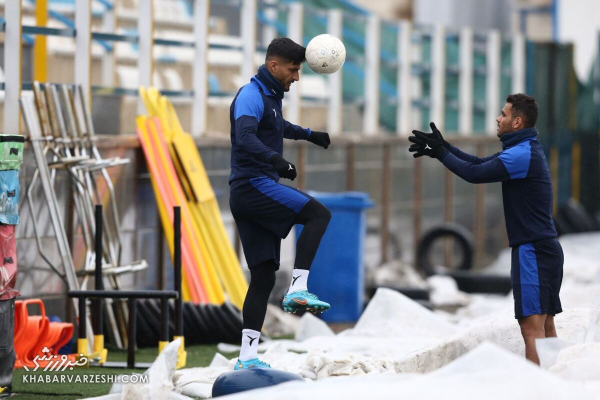 محمد محبی در تمرین استقلال