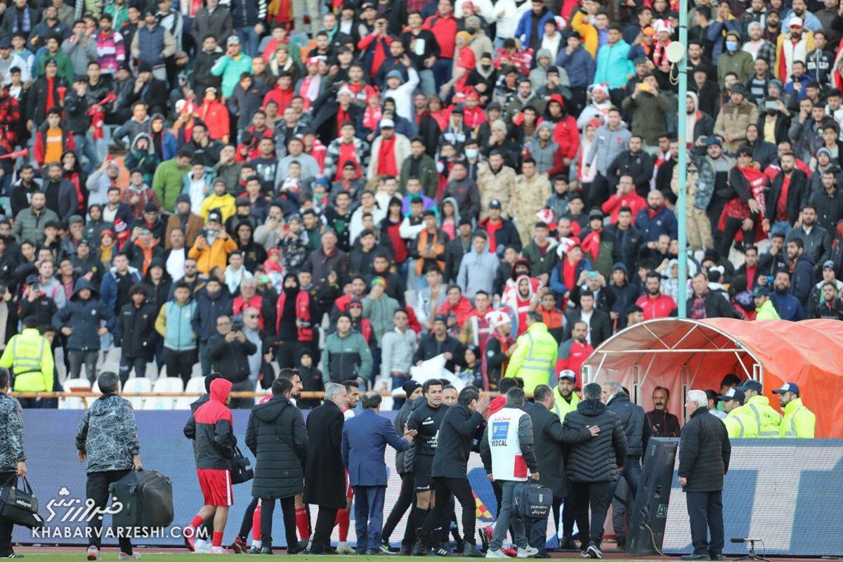 حمله شدید یحیی گل محمدی به کمک داور؛ آیا سرمربی تیم پرسپولیس محروم میشود؟ حمله شدید یحیی گل محمدی به کمک داور؛ آیا سرمربی تیم پرسپولیس محروم میشود؟