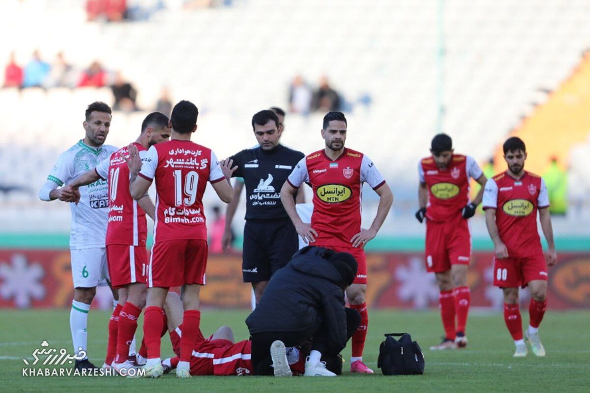 چرا این کار را با بیرانوند میکنند؟/ حریفان از خدا میخواهند پرسپولیس این مدلی بازی کند چرا این کار را با بیرانوند میکنند؟/ حریفان از خدا میخواهند پرسپولیس این مدلی بازی کند
