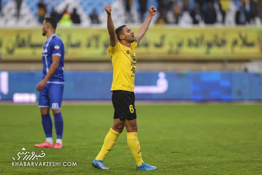 نقل و اانتقالات تابستانی دردسرساز برای سپاهان؛ ۴ بازیکن کلیدی در لیست مازاد قرار گرفتند/ تیرماه داغ امسال؛ از بمب هیچ خبری نیست!