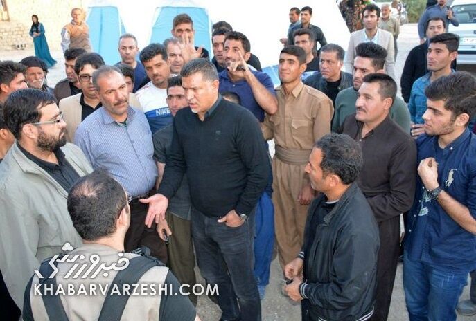 خبرورزشیگردی| علی دایی: اجازه نمیدهم مشتی جیره خوار مرا خراب کنند/ افراد با شرف مقابل این افراد میایستند خبرورزشیگردی| علی دایی: اجازه نمیدهم مشتی جیره خوار مرا خراب کنند/ افراد با شرف مقابل این افراد میایستند