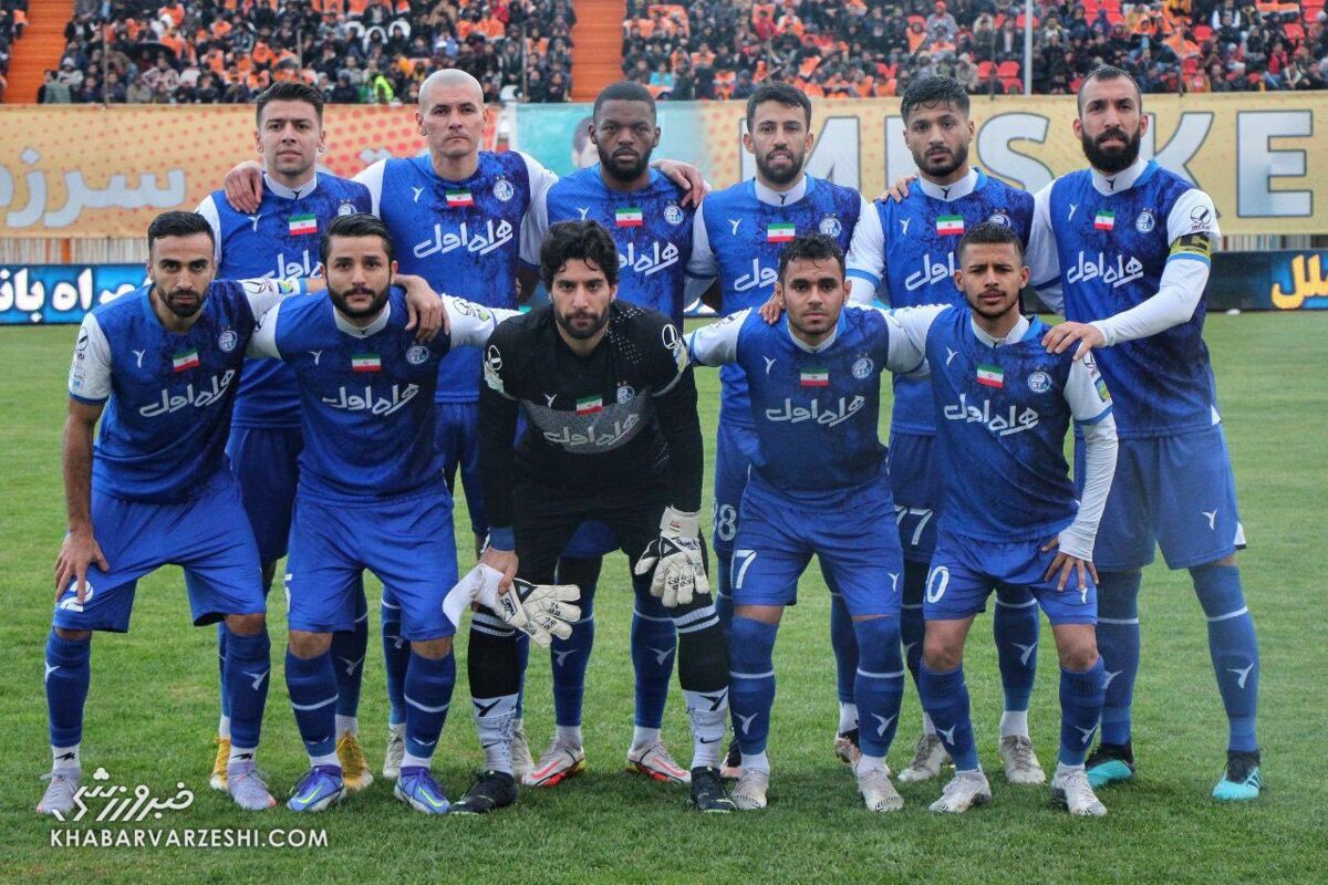 آجورلو به استقلال خدمت نکرد اسم کارش یک چیز دیگر است/ این آپشنها مثل خنجر بر سینه پیشکسوتان است/ مربی تیم کرمانی فرهنگ را زیر سئوال برد