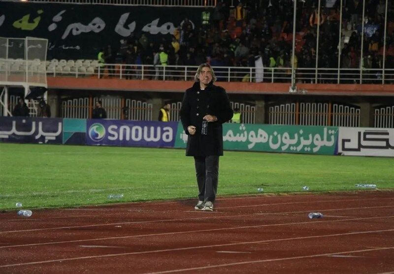 اقدام فوری باشگاه مس کرمان علیه ساپینتو/ تصاویری از حرکت جنجالی سرمربی استقلال