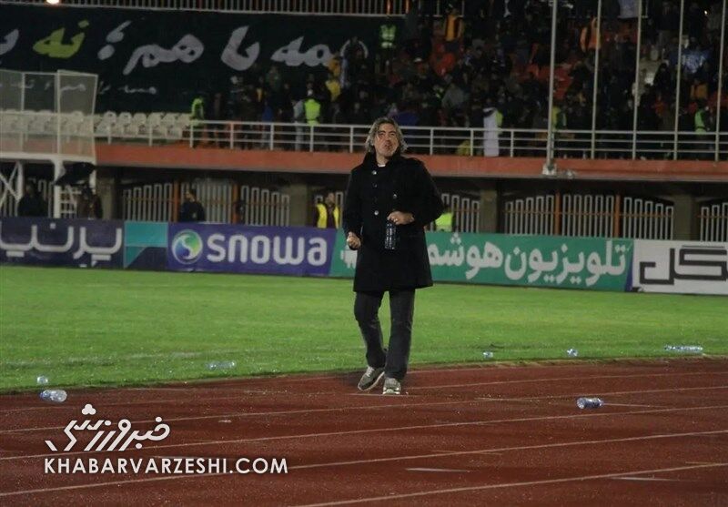 اقدام فوری باشگاه مس کرمان علیه ساپینتو/ تصاویری از حرکت جنجالی سرمربی استقلال
