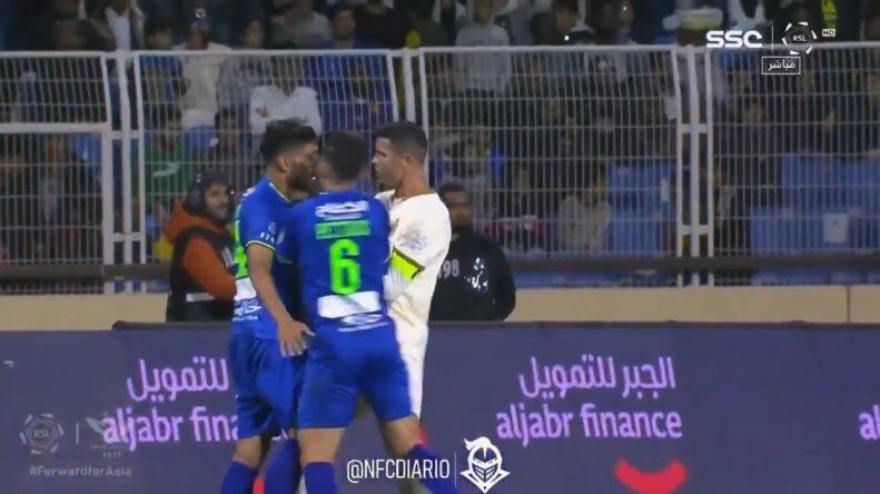 تصاویر| رونالدو با عربها سرشاخ شد/ فریم به فریم با خشم کریستیانو!